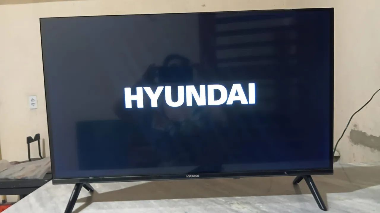 TV Hyundai em Perfeito Estado.