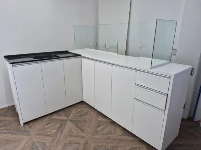 Balcão de atendimento para espaço saudável, lancheria.