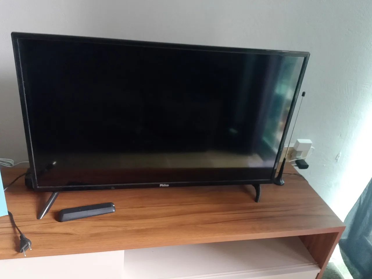 Vendo televisão Philco 32 polegadas nova 