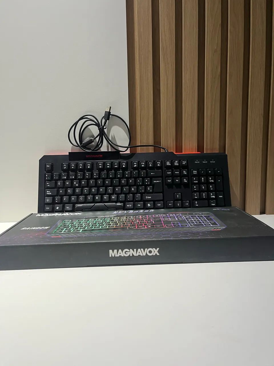 Teclado Magnavox MGA5309