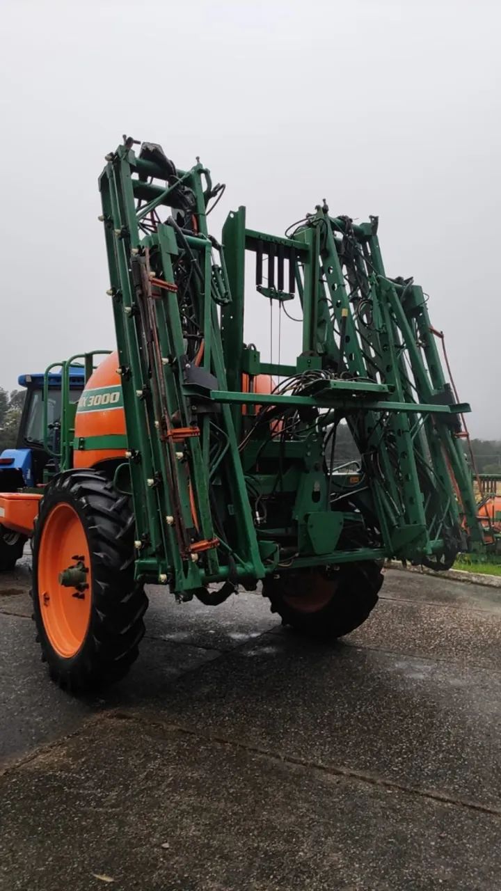 PULVERIZADOR Stara Fênix 3000 - Tratores e máquinas agrícolas