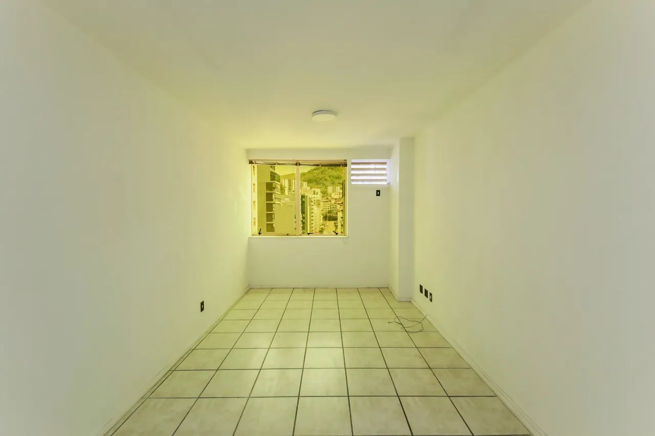 Sala comercial funcional e bem localizada para venda