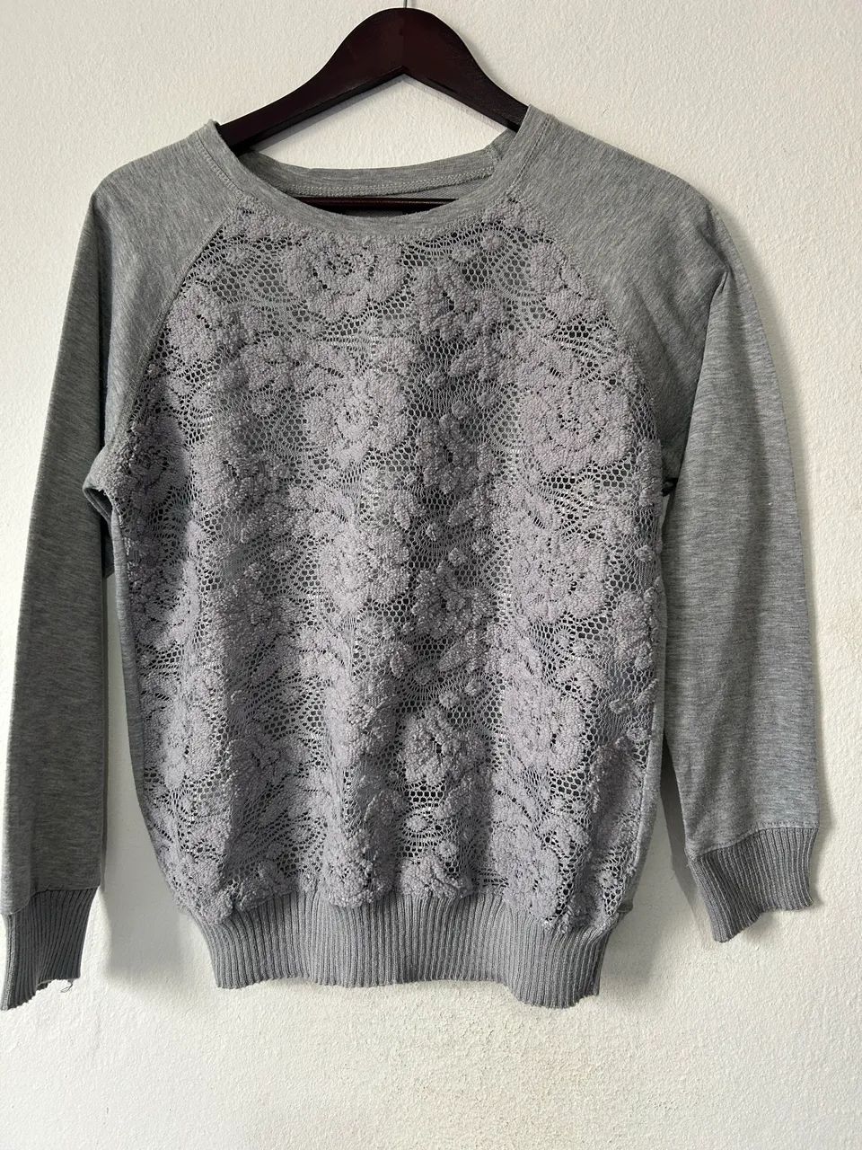 Blusa feminina - tamanho P  - Foto 2