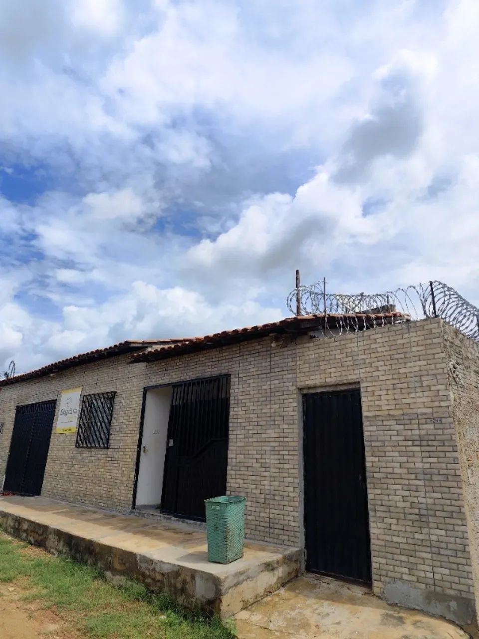 Casa com ponto comercial 