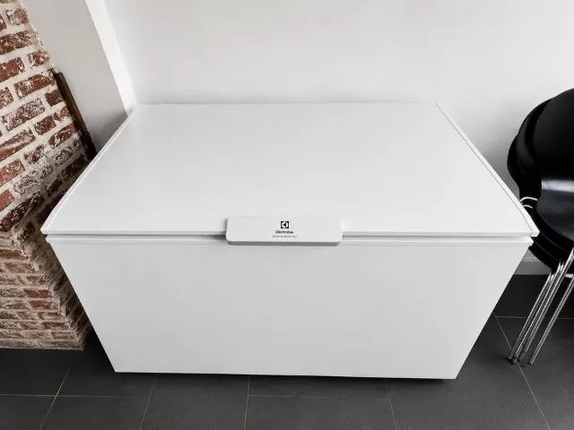 VENDE-SE FREEZER ELECTROLUX 400L INVERTER - SEMINOVO - Foto 4
