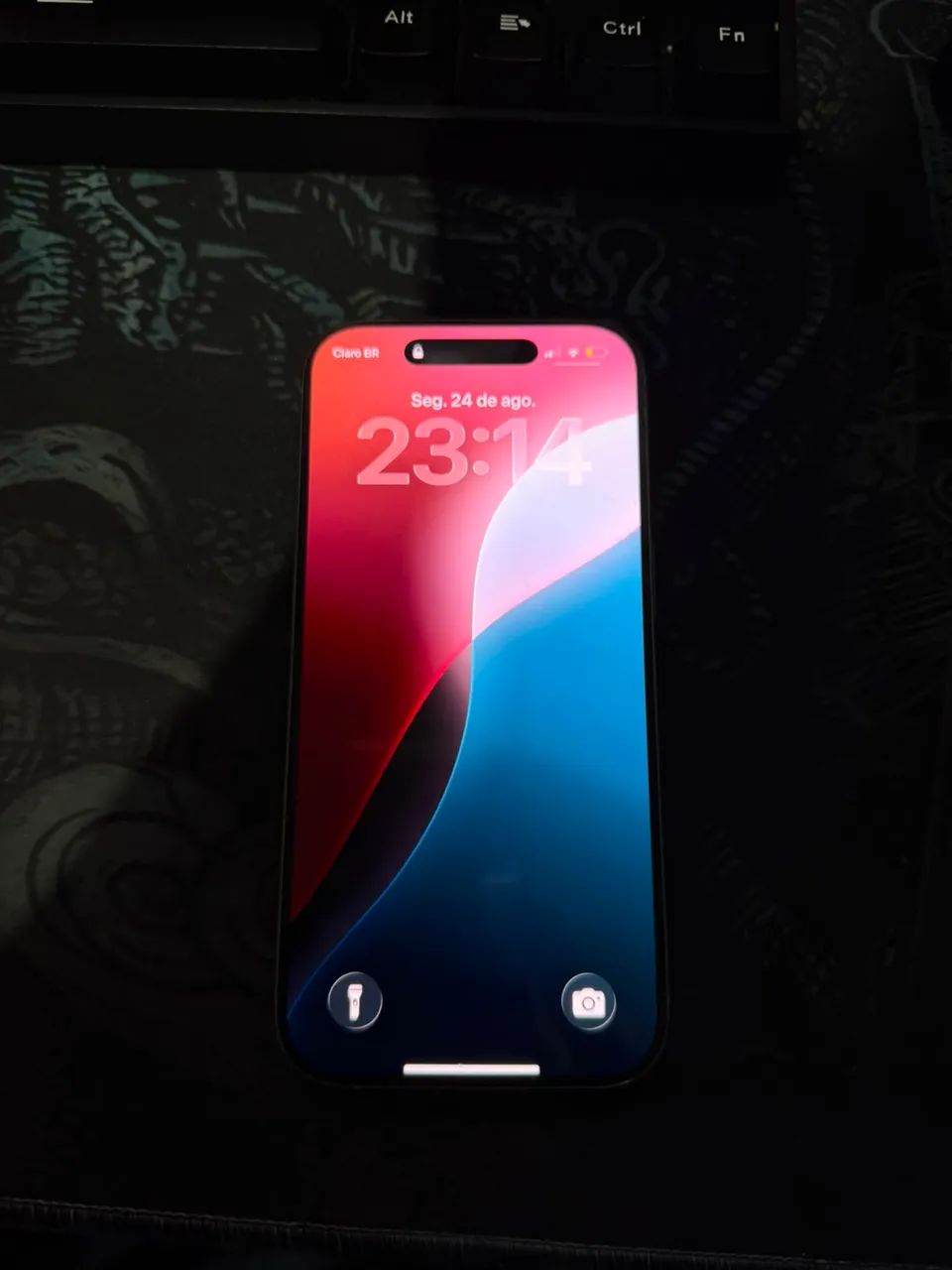 iPhone 16 Pro com 256GB sem Face ID 