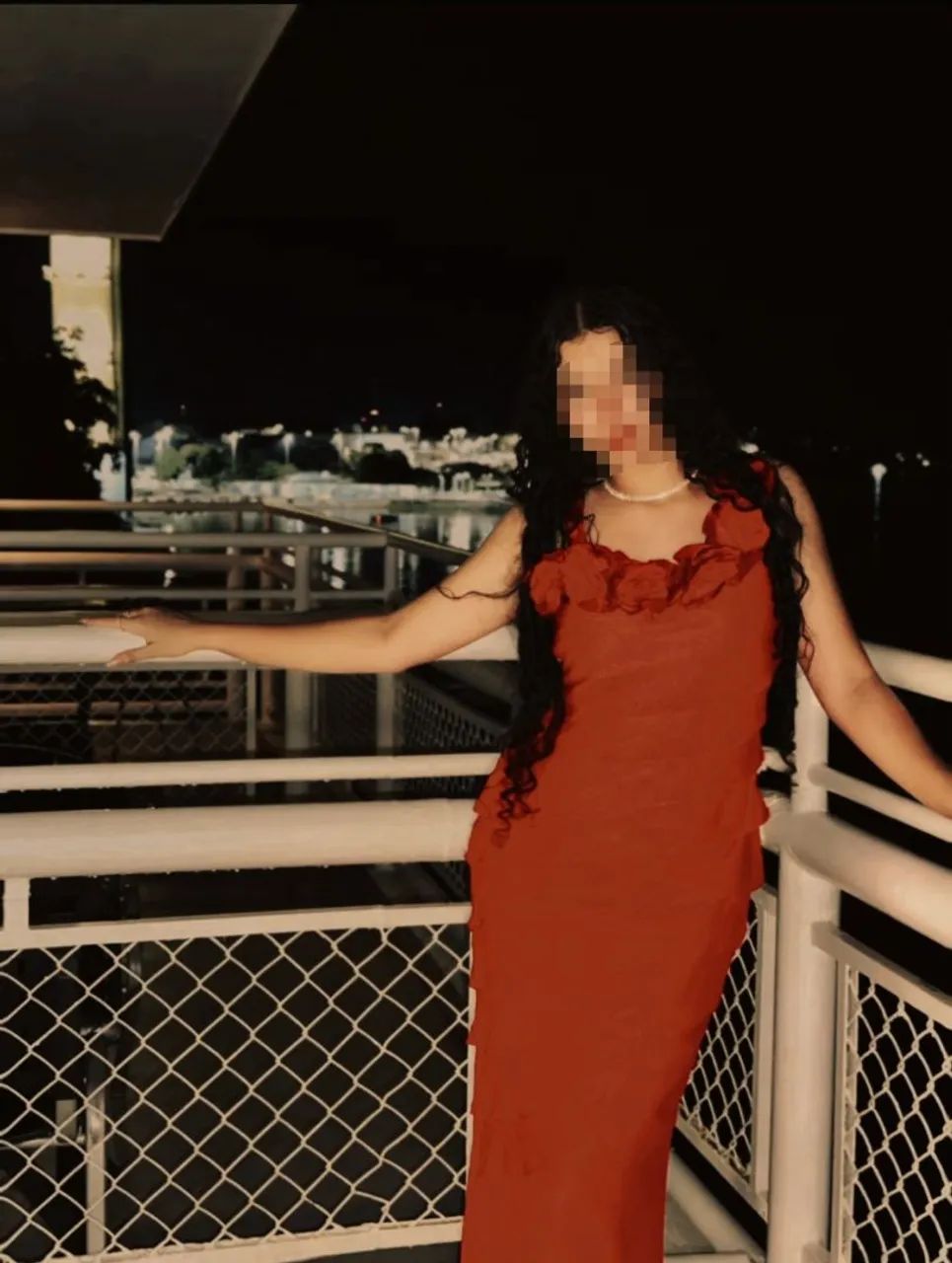 Vestido de Festa Longo Vermelho com Rosas - Foto 3
