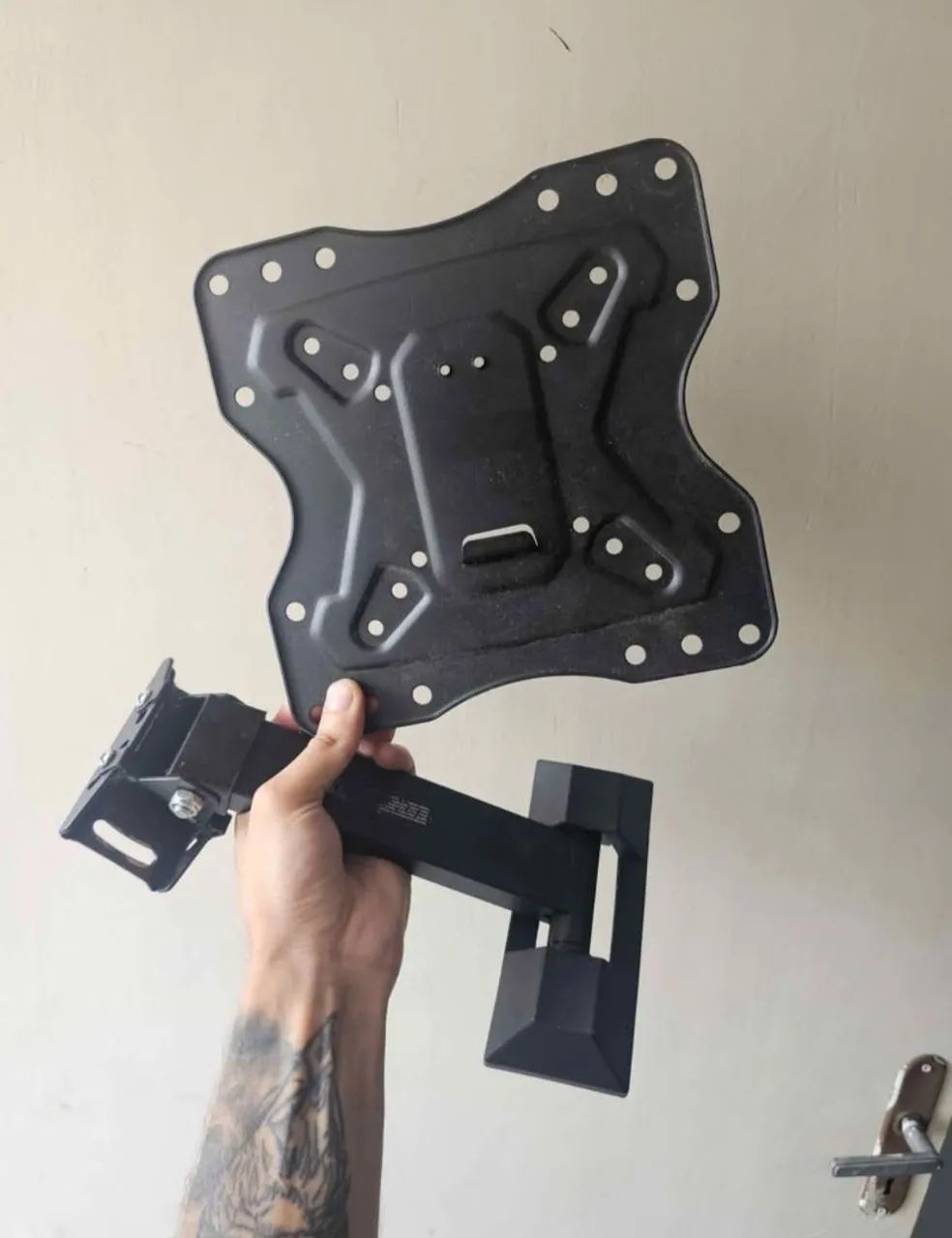 Suporte Articulado de Parede para TV até 50 Polegadas (VESA Universal)