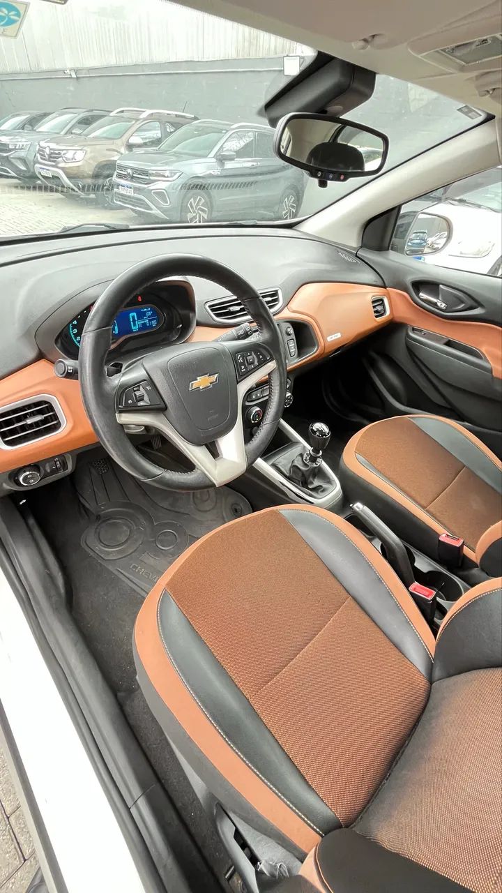 Chevrolet Onix Activ 1.4 8V Flex Mec. 4P 2018 - Foto 3