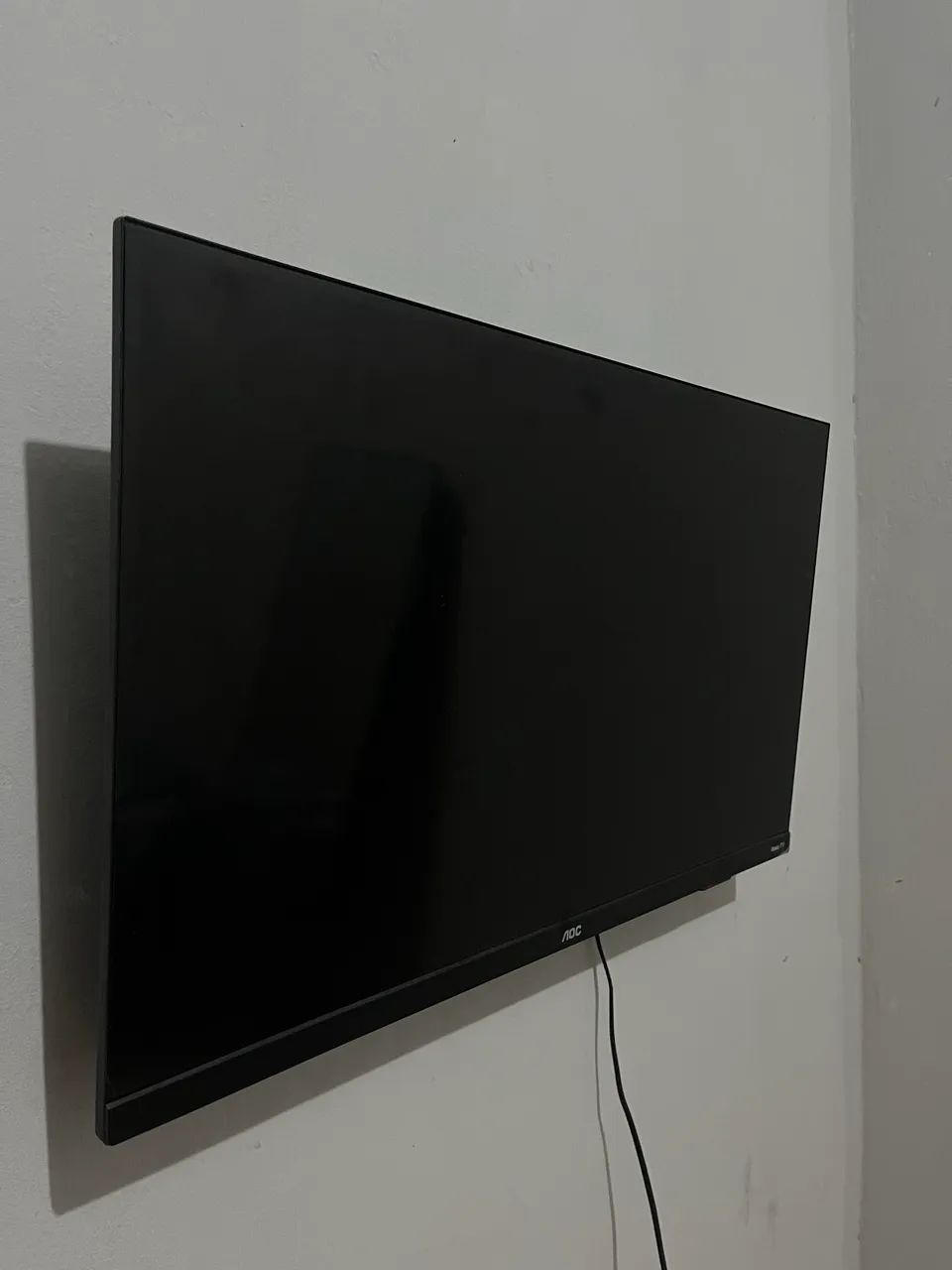 Vende-se Smart TV 32 polegadas para parede( sem pés) - Foto 3