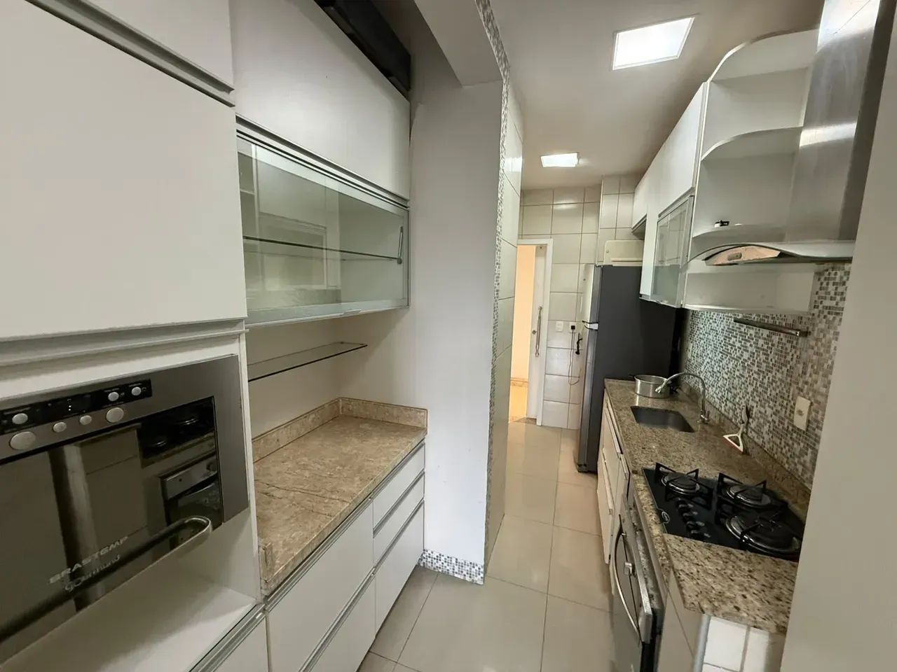 ILHAS GREGAS, MOBILIADO,  96m2, REFORMADO COM 2 QTOS S/ 1 SUÍTE COM CLOSET. - Foto 5