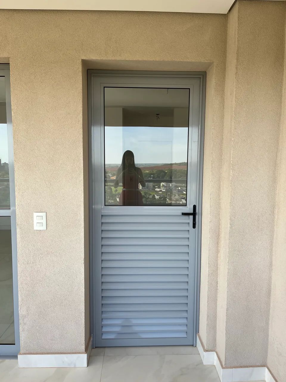 VENDO PORTAS NOVAS - RETIRADAS DE APARTAMENTO NOVO - Foto 4