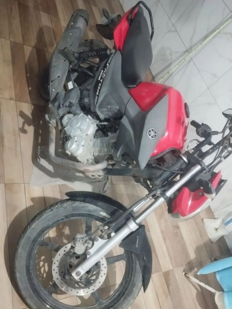 Yamaha 150 - Foto 2