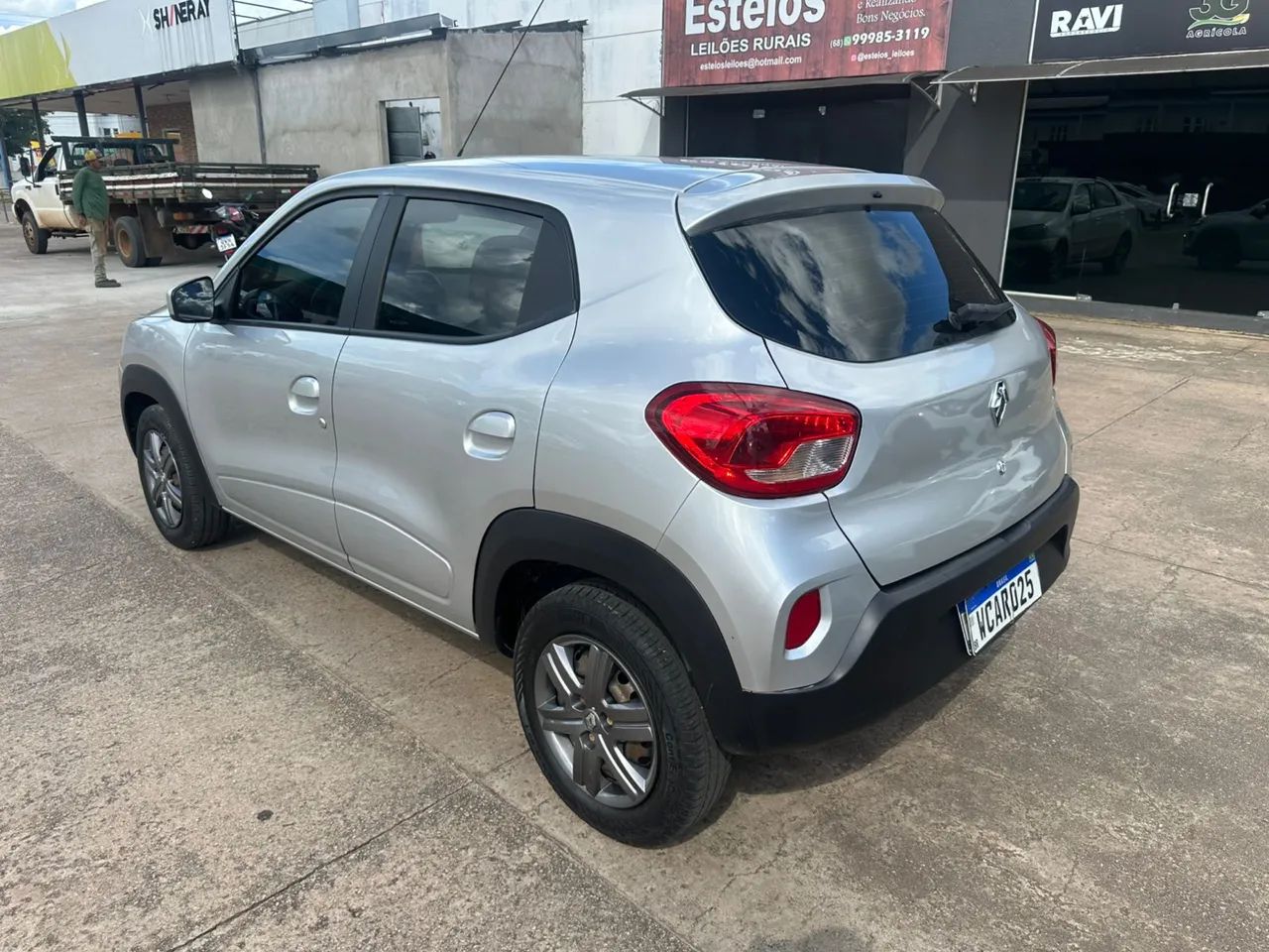 Renault Kwid Zen 1.0 Flex 12V 5P Mec. 2023 - Foto 3