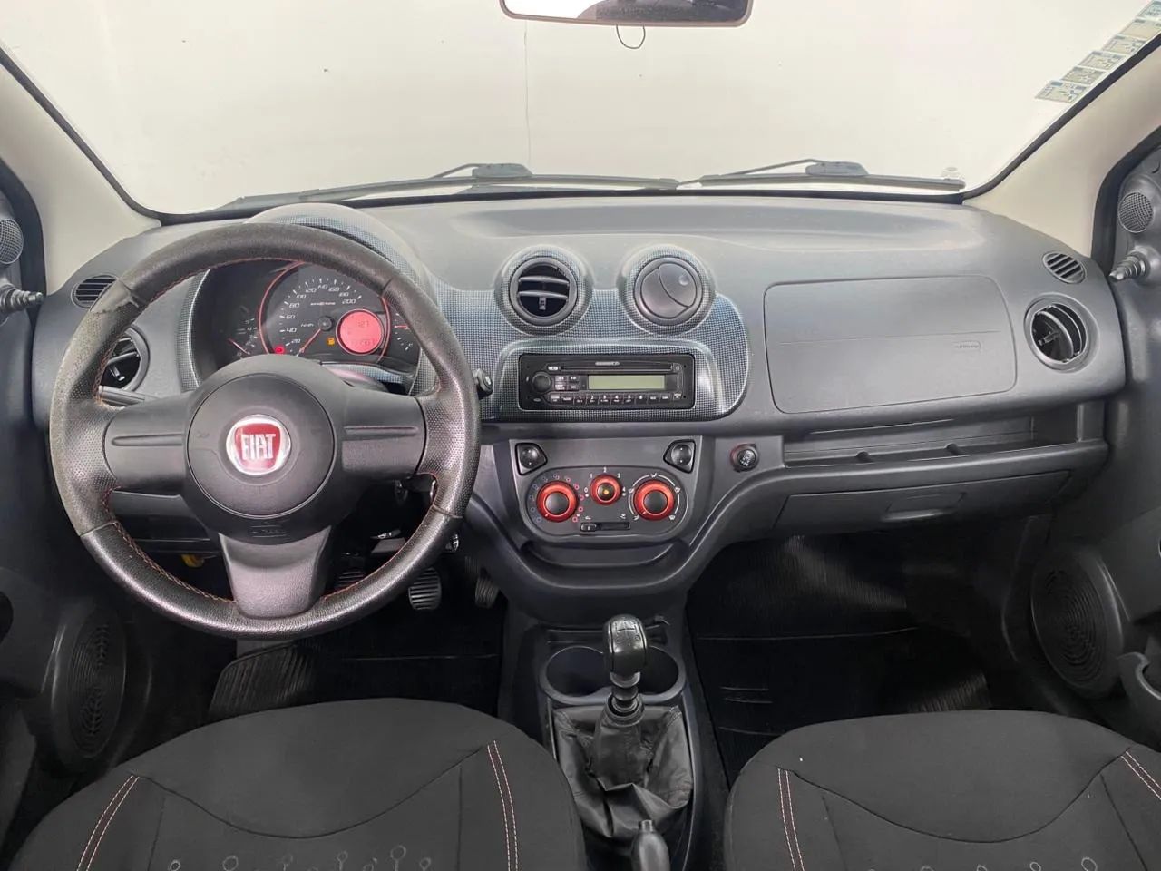 Fiat Uno Sporting 1.4 EVO Fire Flex 8V 4P 2013 - Foto 5