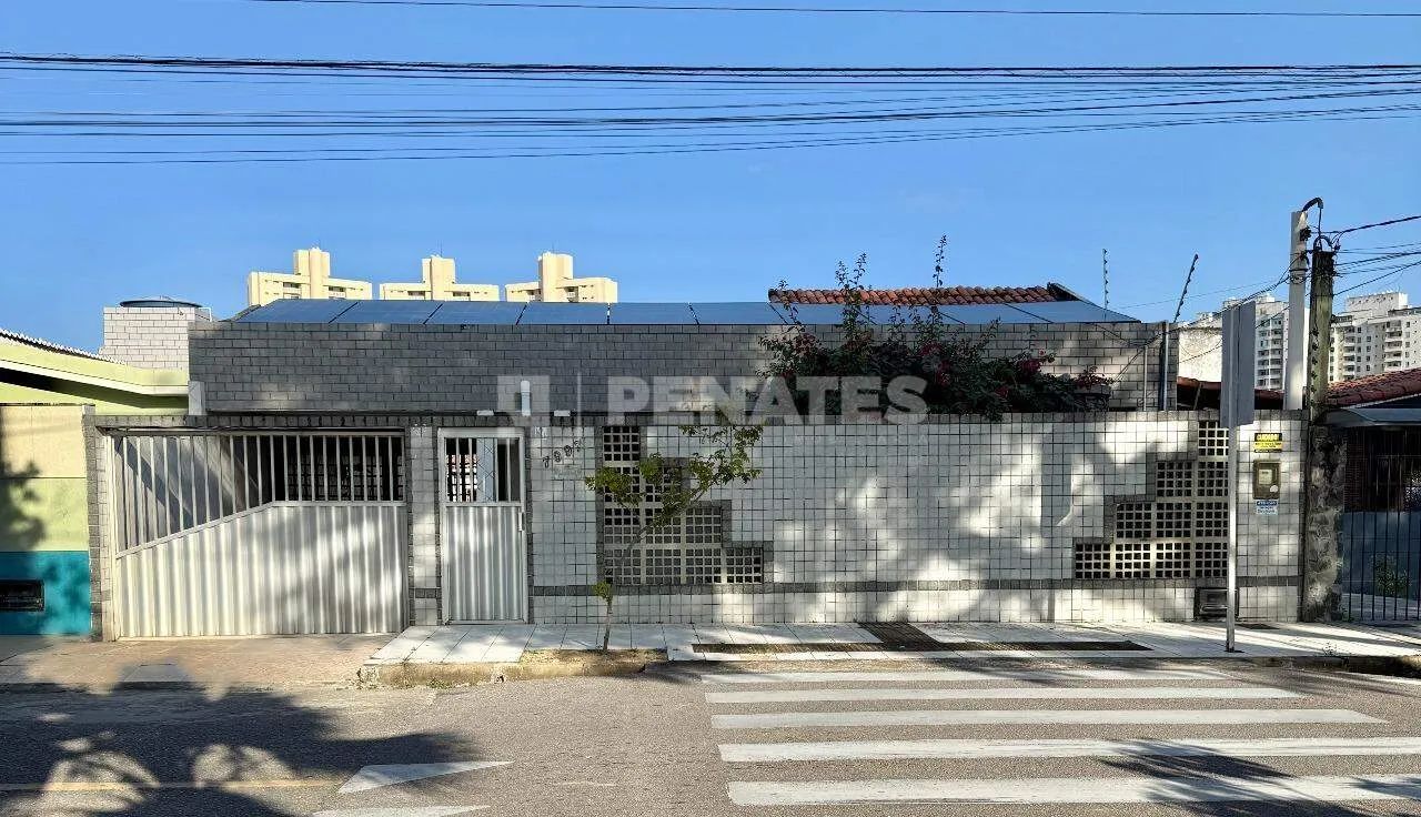 Casa no Satelite com 3 quartos sendo 1 suíte com closet proximo a BR 101.