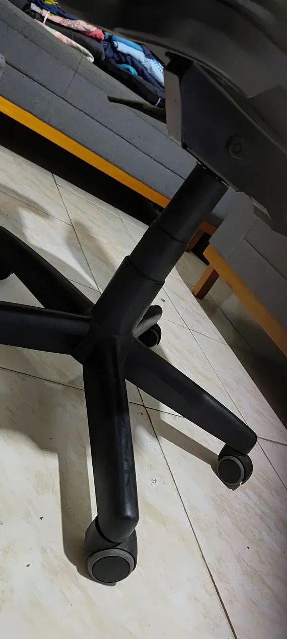 Cadeira de escritório resistente  - Foto 4