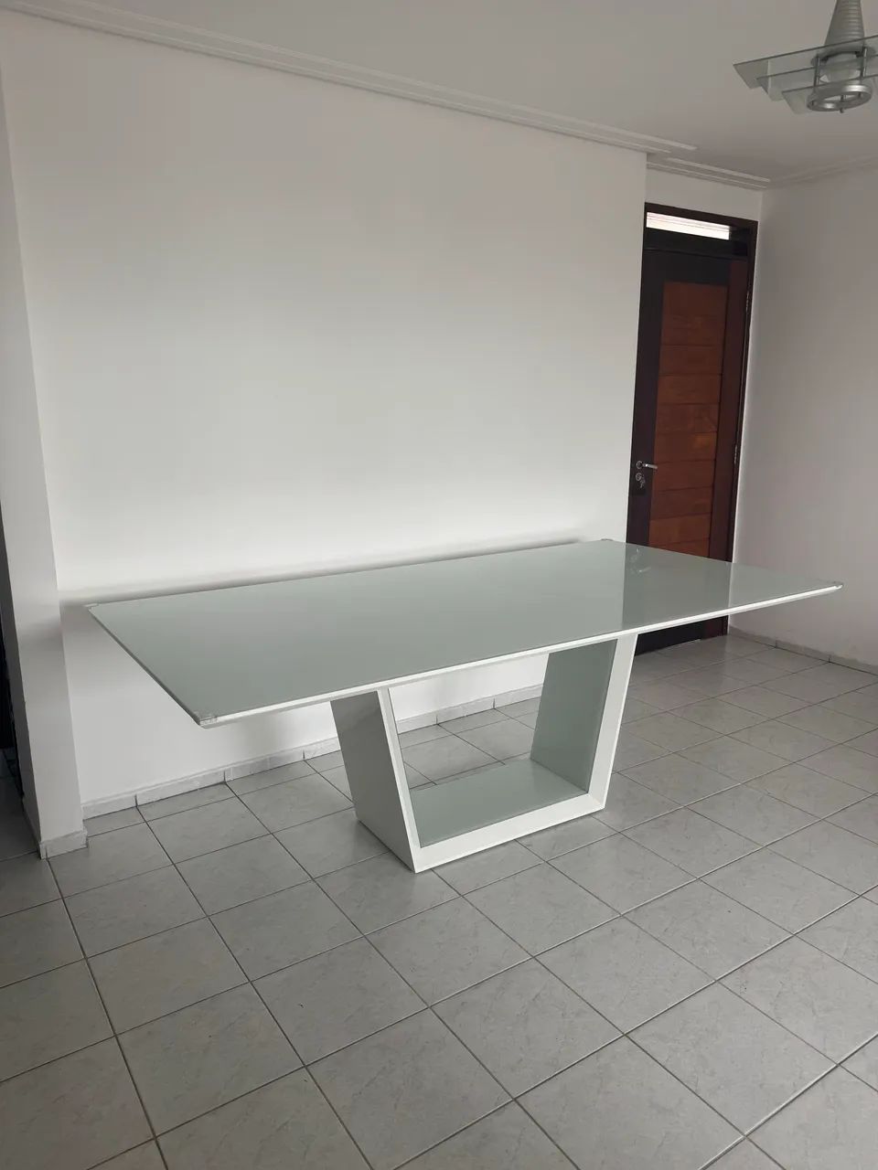 Mesa de Jantar com Tampo de Vidro - 8 lugares - Foto 3