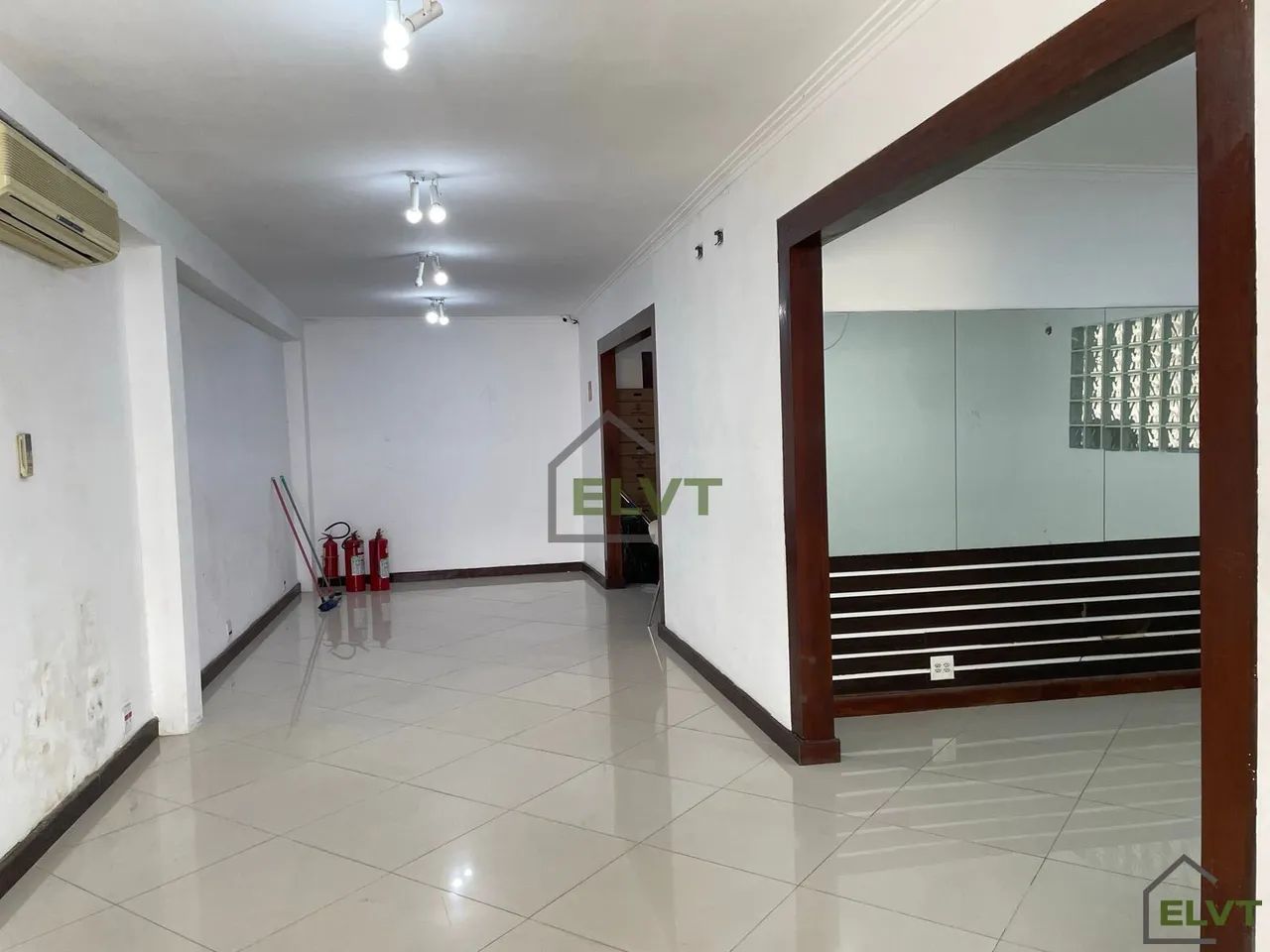 Casa Comercial para Alugar no Centro de Osasco | 6 Quartos e 4 Vagas. - Foto 2