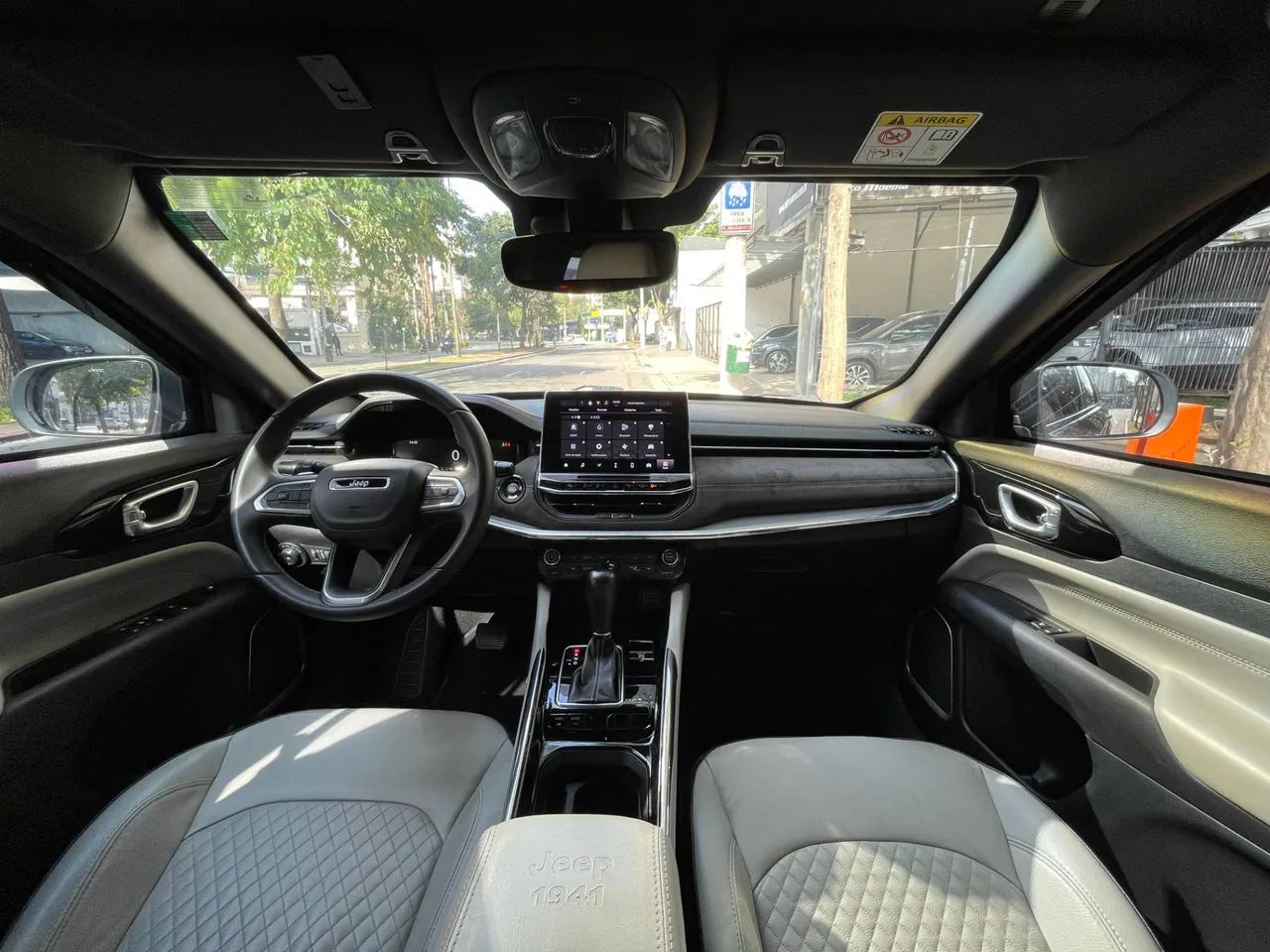 Jeep Commander Limited T270 1.3 TB Flex Aut., foto 18 de 20