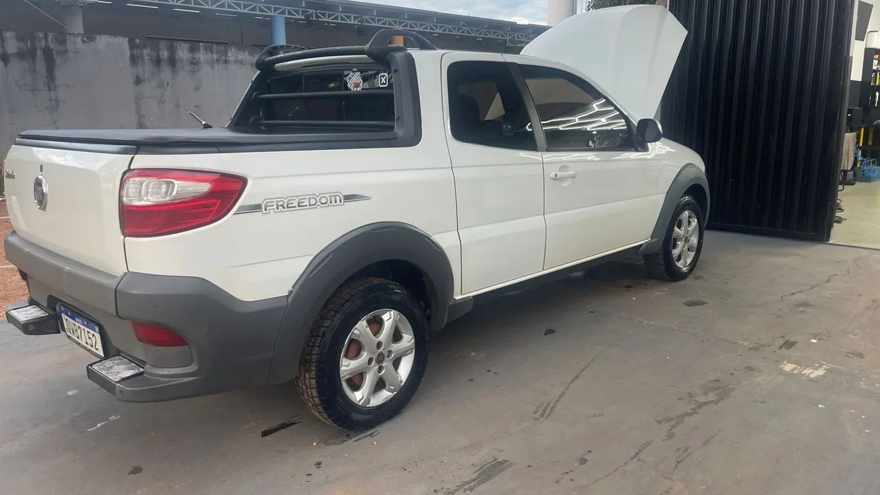 Fiat Strada Freedom 1.4 Flex 8V CD 2020 - Foto 3