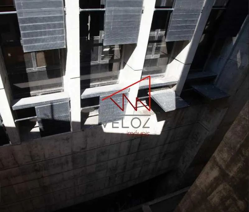 Kitnet/Conjugado - / Residencial / Centro