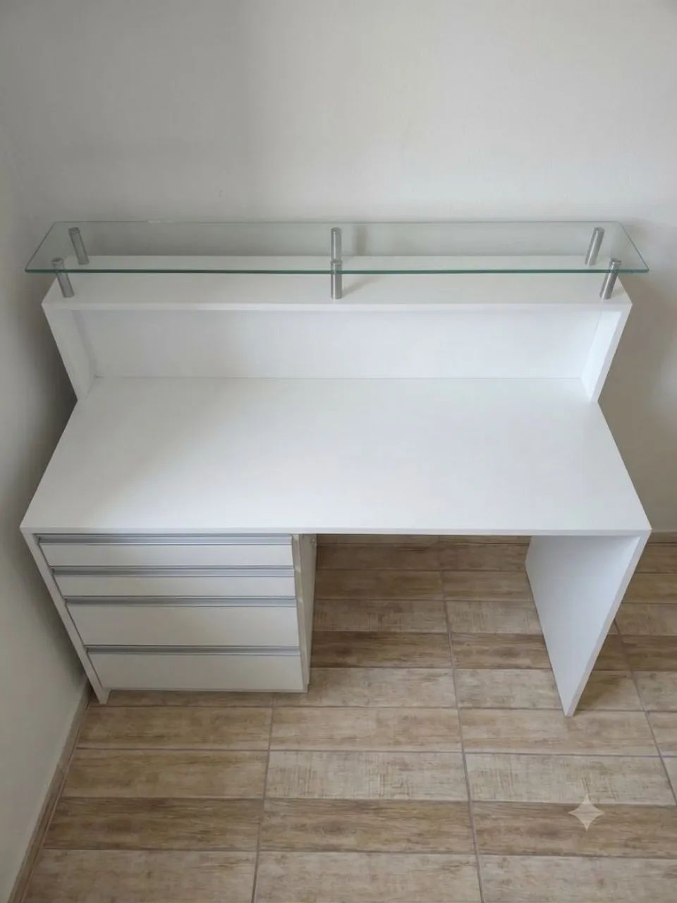 Escrivaninha de MDF ou Balcão de Caixa / Recepção