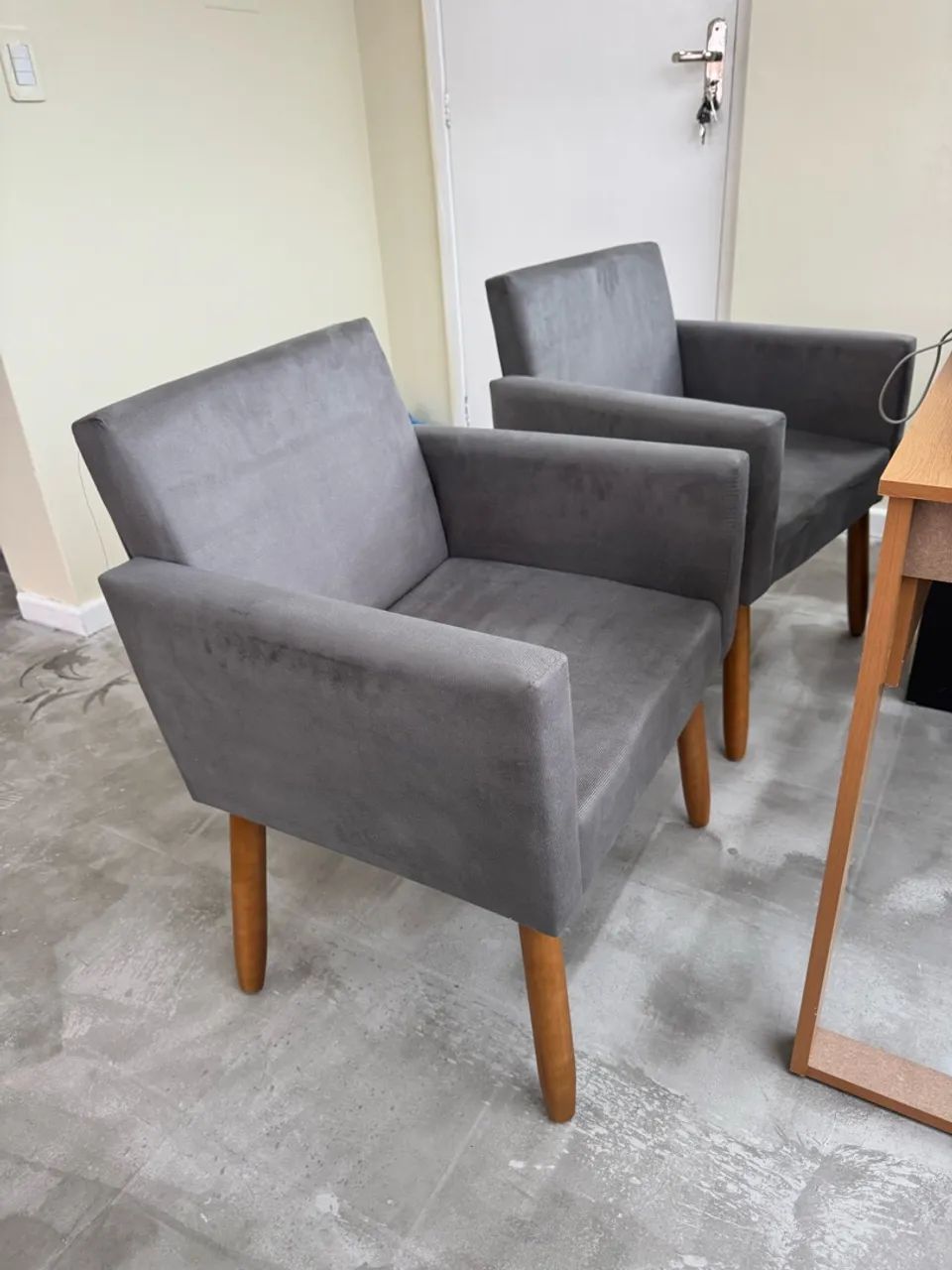 Vendo Poltronas Novas na Caixa