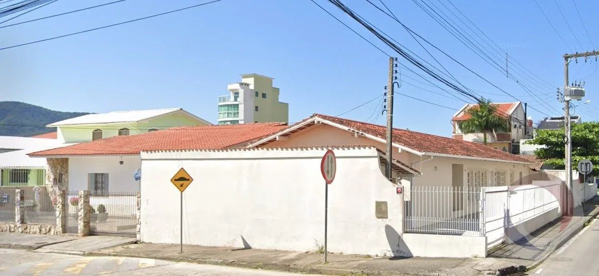 Terreno de 325m² no bairro Trindade - Foto 5