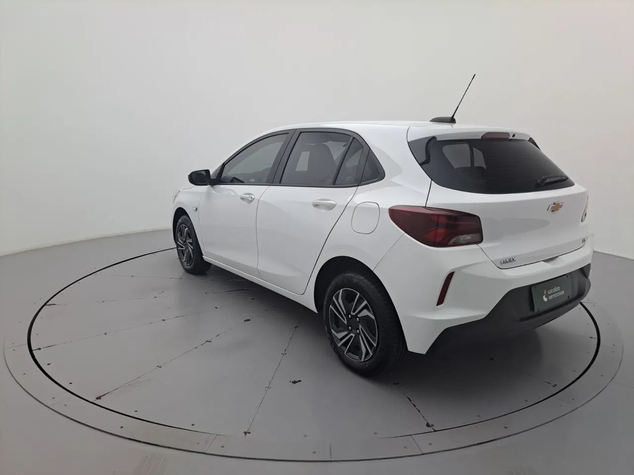 Chevrolet Onix Hatch LT 1.0 12V TB Flex Mec. 4P, foto 3 de 18