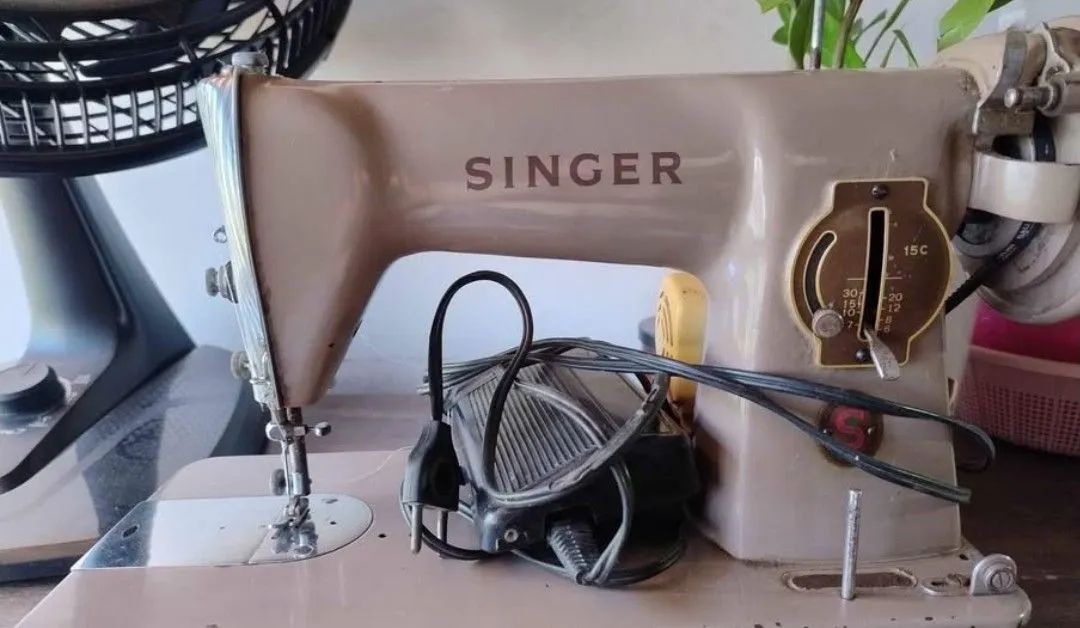 Máquina costura singer