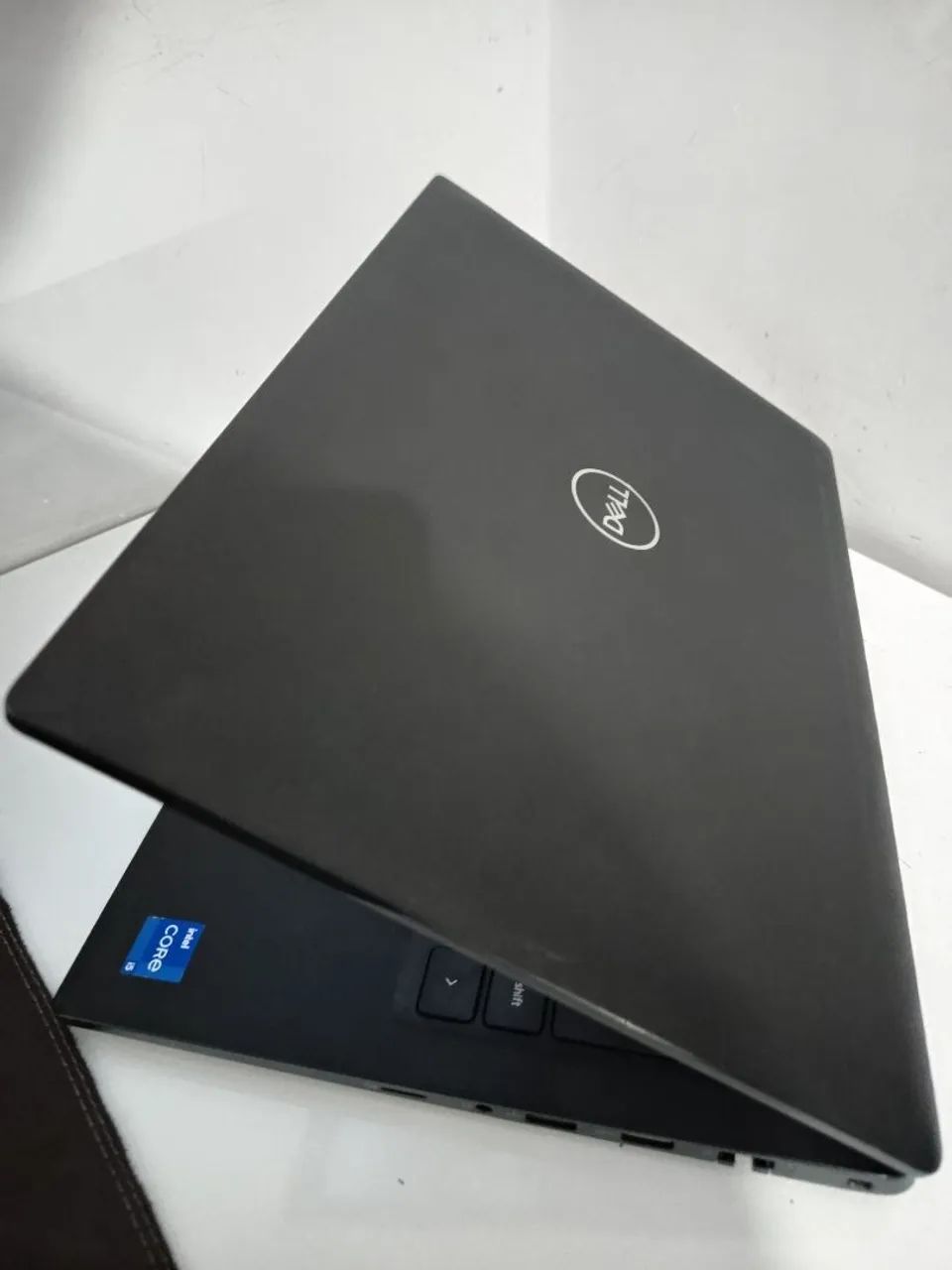 Notebook Dell i5 11ª Geração | 12GB RAM | NVMe 256GB | Full HD