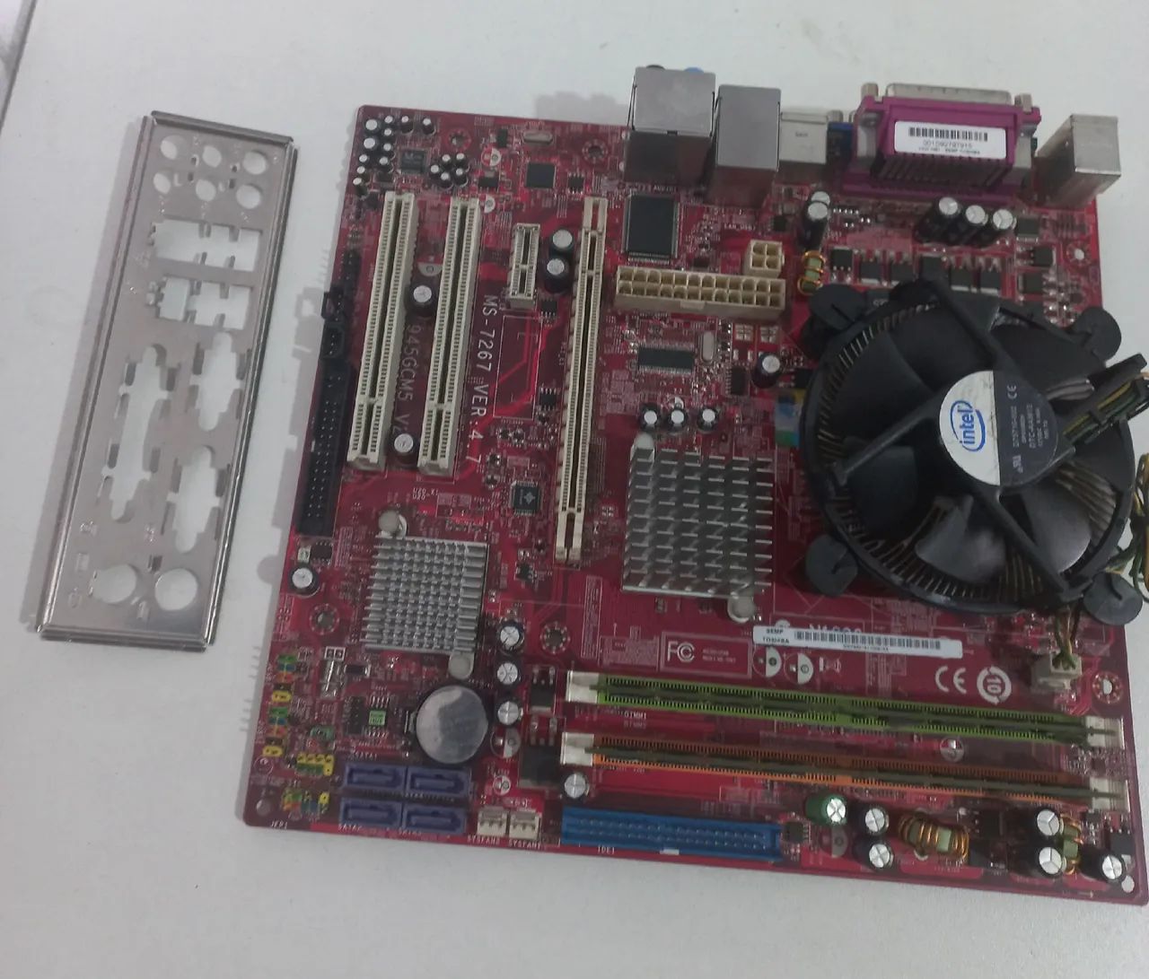 Kit Placa 775 MSI / Processador Dual Core E5700 / 4 GB Memória / Cooler