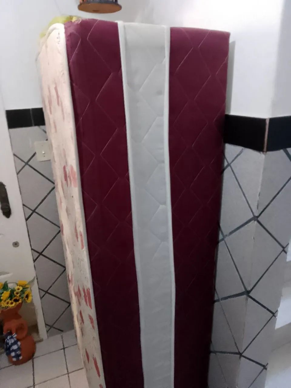 Vendo cama de solteiro 