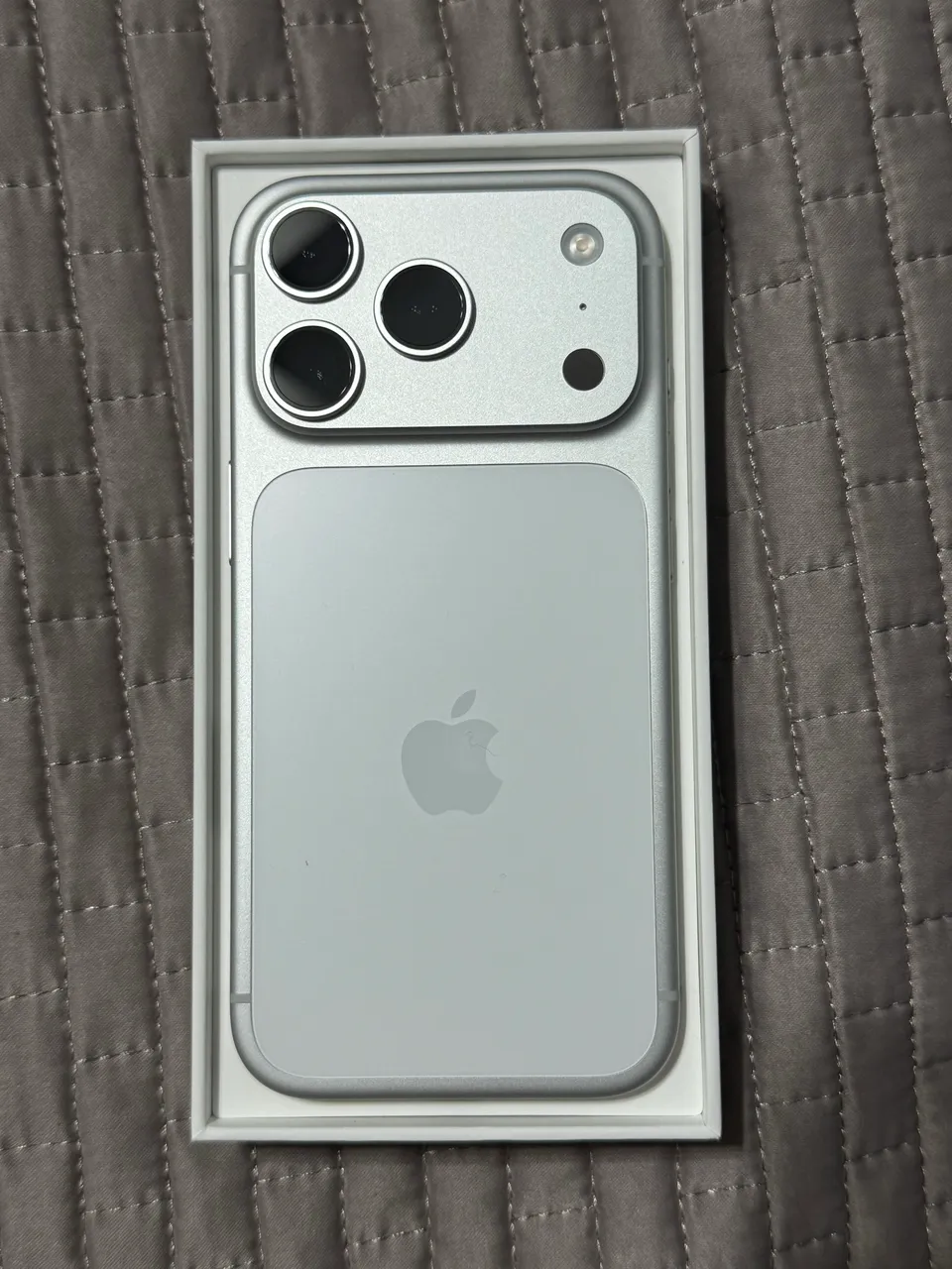 iPhone 17 pro 256gb silver - Celulares e Smartphones - Céu Azul