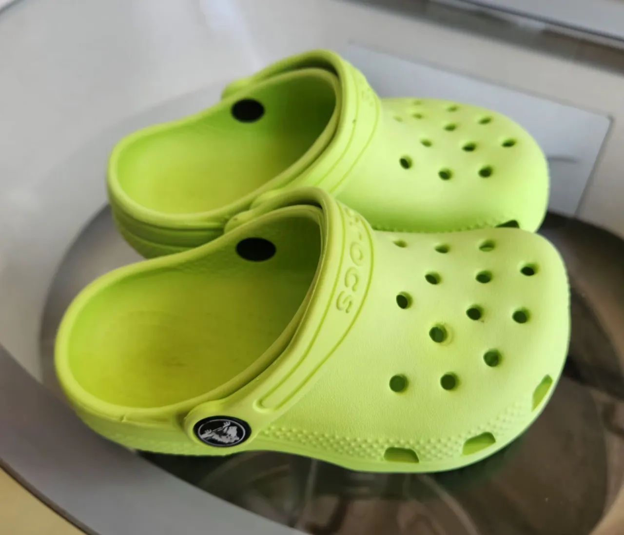 Vendo Crocs Infantil original. - Foto 2