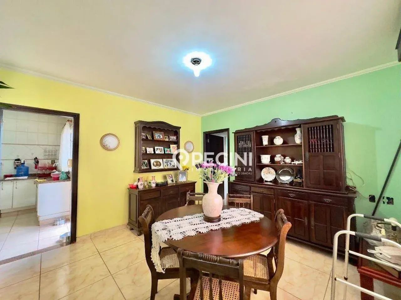 Casa para venda com 2 quartos perto da Unesp, Rio Claro.