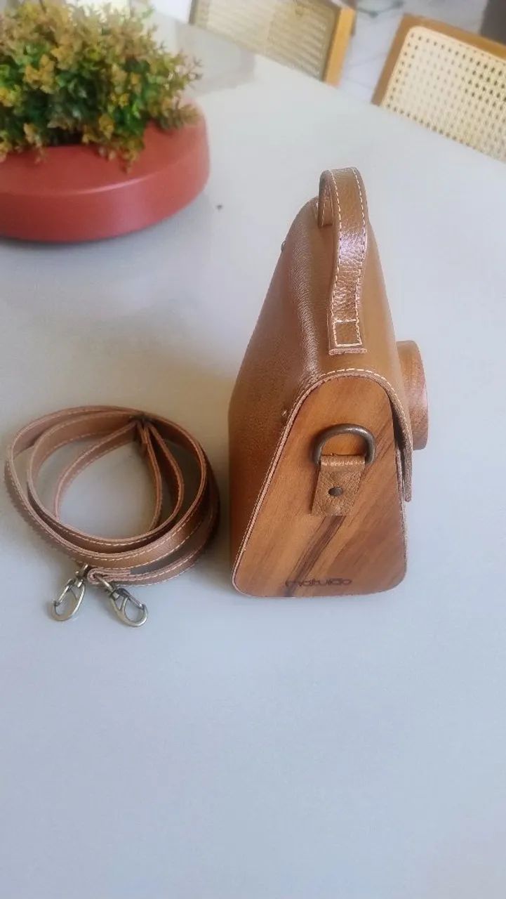 Bolsa Olívia em Couro e Madeira da Estúdio Matulão - Foto 3