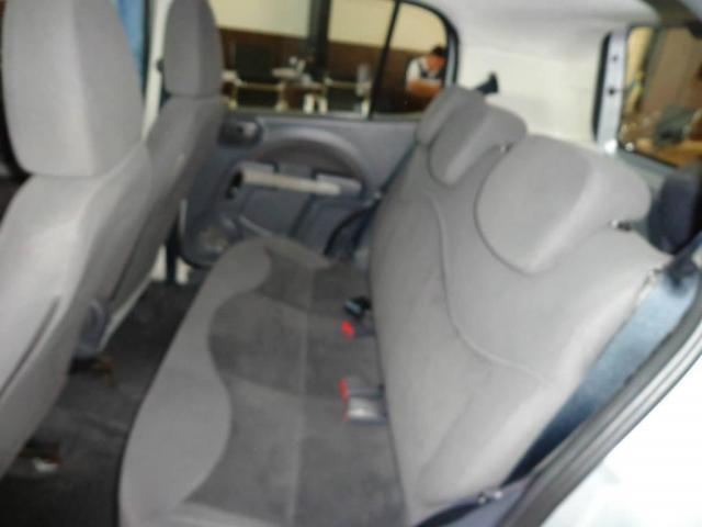 Fiat Uno VIVACE 1.0 4 PORTAS - Foto 8