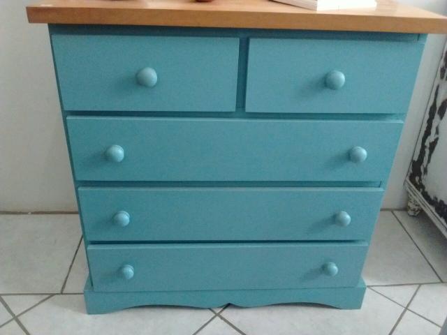 Comoda colorida para quarto infantil - Foto 2