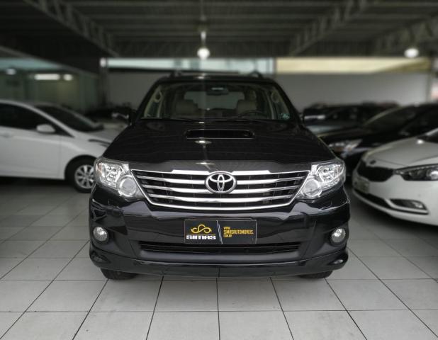 TOYOTA HILUX SW4 2013/2013 3.0 SRV 4X4 7 LUGARES 16V TURBO INTERCOOLER DIESEL 4P AUTOMÁTI - Foto 2