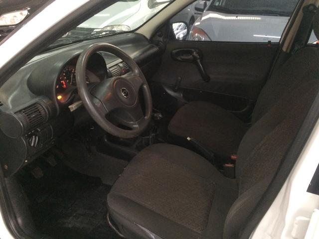 CORSA Classic 1.6 2003 c/ direção hidráulica - Foto 16