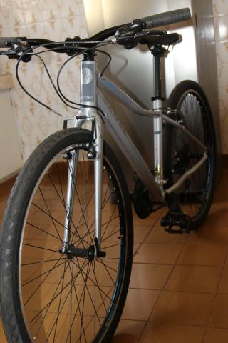 Bicicleta Hibrida Sense Move On aro 700 (impecável)+pneus grátis! - Foto 6