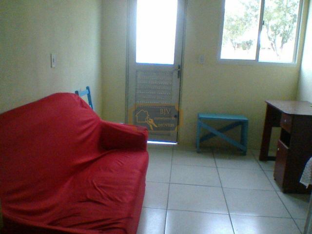 Imóvel com casa de moradia 3 dorm , mas casa geminada ,com 2 dorm . - Foto 5