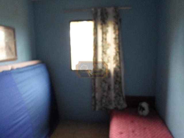 Imóvel com casa de moradia 3 dorm , mas casa geminada ,com 2 dorm . - Foto 9