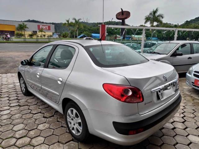 Peugeot 207 Sedan PASSION XR 1.4 2011 COMPLETO (FINANCIA TOTAL) - Foto 5