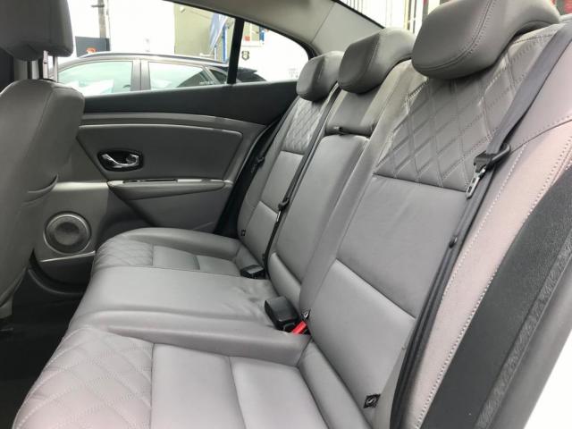 FLUENCE Sedan Privilge 2.0 16V FLEX Aut - Foto 8