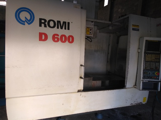 torno cnc  centro de usinagem  cnc