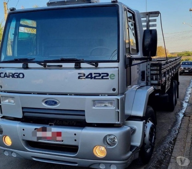 FORD CARGO