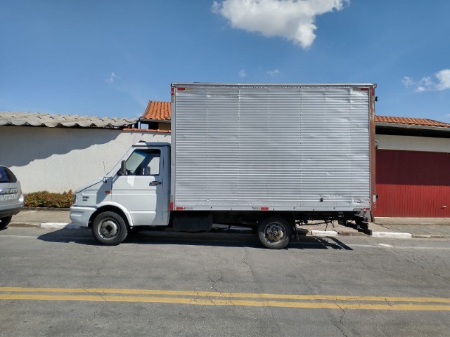 IVECO ANO 2005